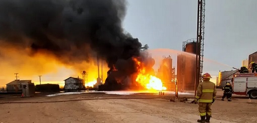 Investigan los motivos de la explosión en la refinería de Plaza Huincul