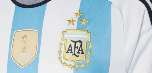 La camiseta argentina con tres estrellas es furor y promete récord de venta
