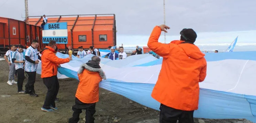 De la Antártida a La Quiaca se celebró al grito de "Argentina campeón"